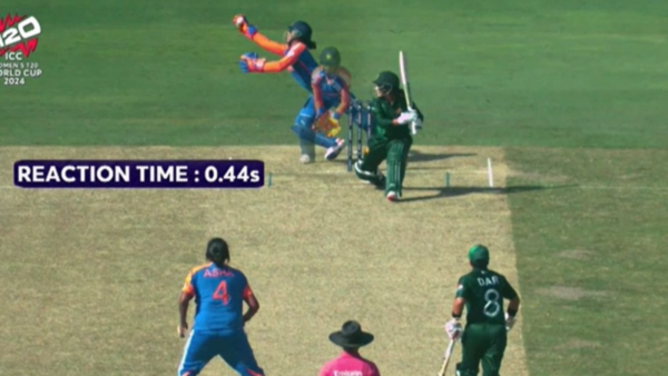 [WATCH] Richa Ghosh’s on-point reflexes! Takes a one-handed stunner behind the sticks