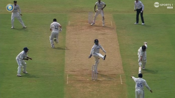 Dinesh Karthik criticises Rishabh Pant’s faulty technique after he misses an easy run out [WATCH]