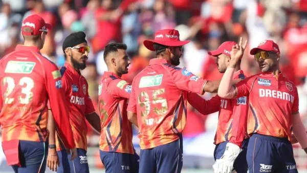 PBKS Speedster in Lethal Form Before IPL 2025, Delivers a Sensational Six-Wicket Haul in SA vs PAK Test