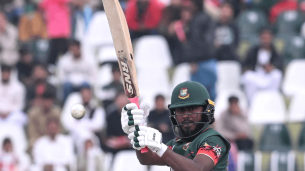 Jaker Ali Limps off the Field During Bangladesh vs New Zealand Champions Trophy 2025 Match, Replaced by Soumya Sarkar