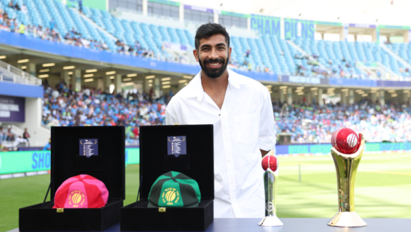 Jasprit Bumrah Attends India vs Pakistan Champions Trophy 2025 Match in Dubai, Receives ICC Awards Before Game