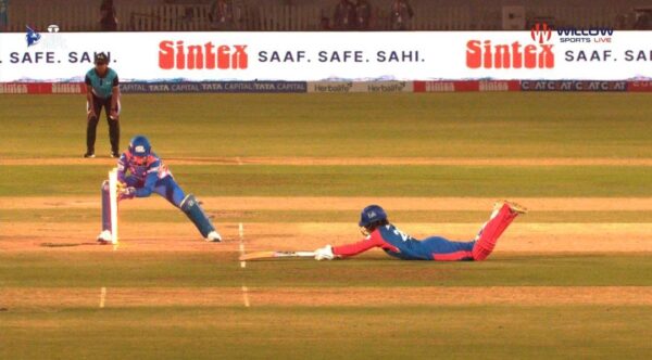 Were Mumbai Indians Robbed? Fans Furious As Zing Bails Confusion Helps Delhi Capitals Win WPL 2025 Match