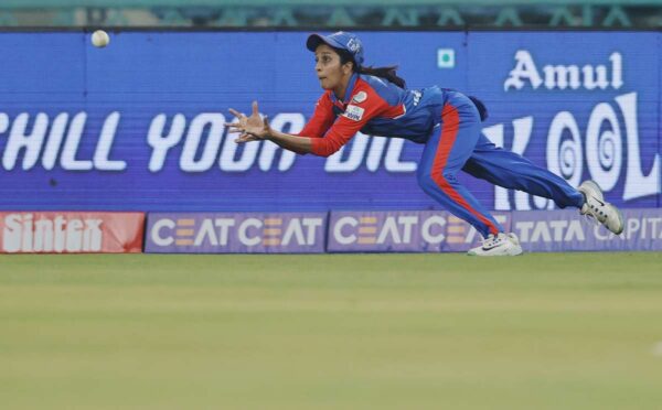 Jemimah Rodrigues Takes A Screamer in WPL 2025 to Send Back Deandra Dottin [WATCH]