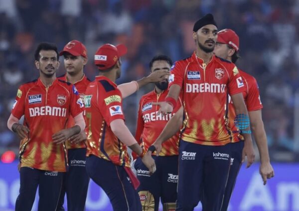 Former RCB Player Wins Applause From Arshdeep Singh and Shubman Gill For Superb Death Overs Impact in GT vs PBKS Match