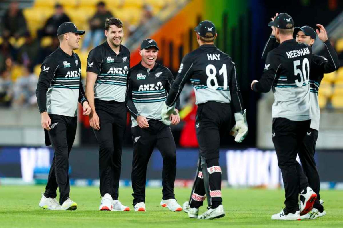 Mark Chapman injured out NZ vs Pak 2nd ODI KKR Tim Seifert replacement