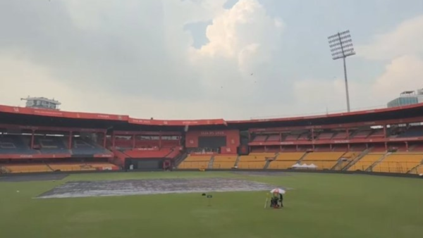 RCB vs CSK Weather Updates: Latest Bengaluru Weather, Rain Forecast and Cut Off Times for Royal Challengers Bengaluru vs Chennai Super Kings in IPL 2025