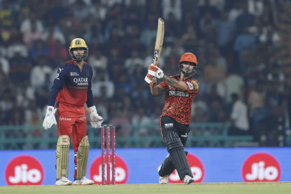 [WATCH]: Jitesh Sharma’s Unnoticed Gesture for Ishan Kishan Wins Hearts During RCB vs SRH IPL 2025 Match