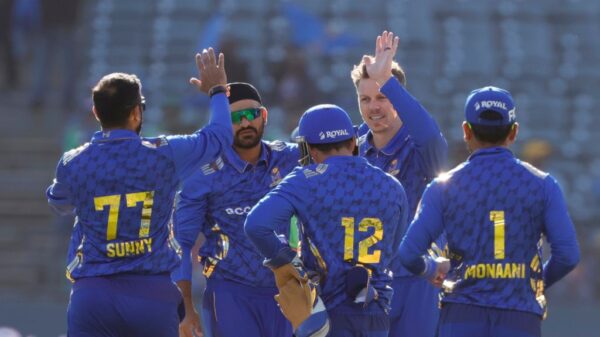 Former RCB Star Pushes For Mumbai Indians Bid in IPL 2026 Auction After Impressive Stint With Sister Franchise