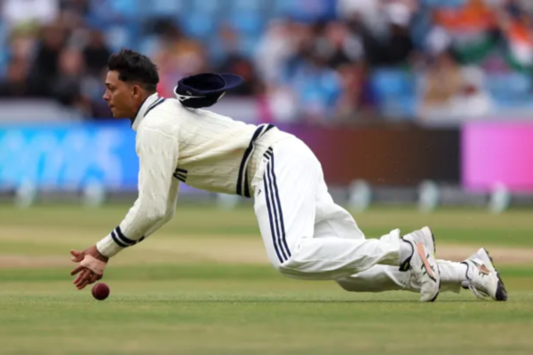 ‘Yashasvi Jaiswal Isn’t Suited at Gully…’ – Australian Star Heats Up Discussions Over India’s Sloppy Fielding