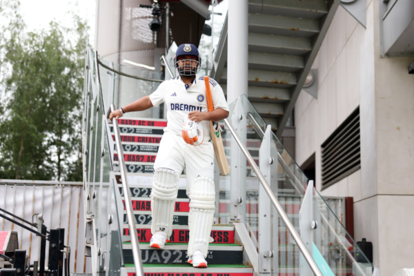 ‘Man Who’s Defeated Life’ – Former India Opener Lauds Rishabh Pant for His Act of Bravery During ENG vs IND 4th Test