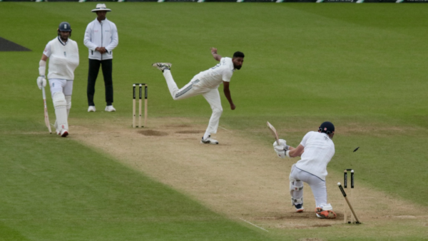 Mohammed Siraj Bowls a Perfect Yorker To Dismiss Gus Atkinson and Help India Clinch Series-Levelling Win in Oval Test [WATCH]