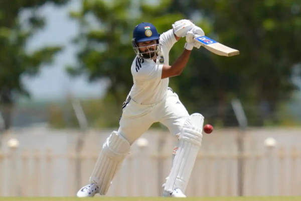 Shreyas Iyer to Step Away from Test Cricket Indefinitely, Writes to BCCI After Quitting India A Captaincy