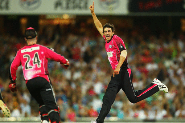 Mitchell Starc Set for First BBL Appearance in 11 Years, Signals Commitment Ahead of IPL 2026 Auction