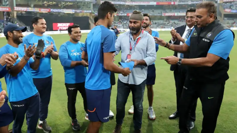 ‘Comes Into Meetings With’ – Former India Spinner Under Fire for Questionable Tactics in Ranji Trophy